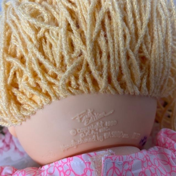Authentic cabbage patch kid doll - Picture 5 of 6